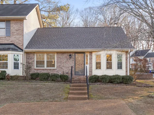 240 Hillsboro Cir, Florence, AL 35630