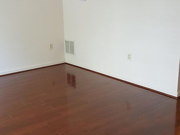 5th image of 7918 Suiter Way
