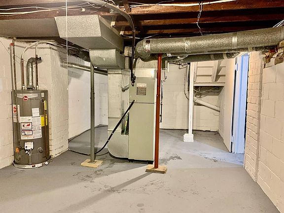 5th image of 32 Bachtel Ave