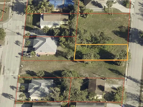 1864 Fountain St, Fort Myers, FL 33916