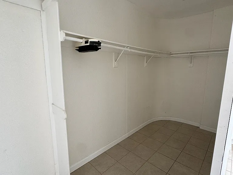 22170 Naples Dr — Photo 11