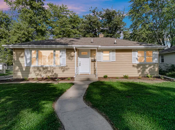 460 Marian Ave, Bradley, IL 60915