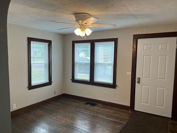 Back area living space