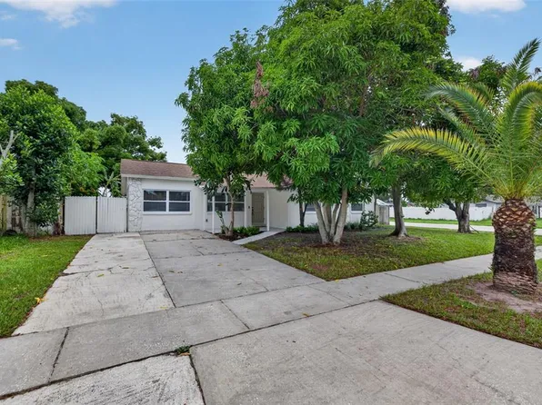 9001 ARNDALE CIRCLE, TAMPA, FL 33615