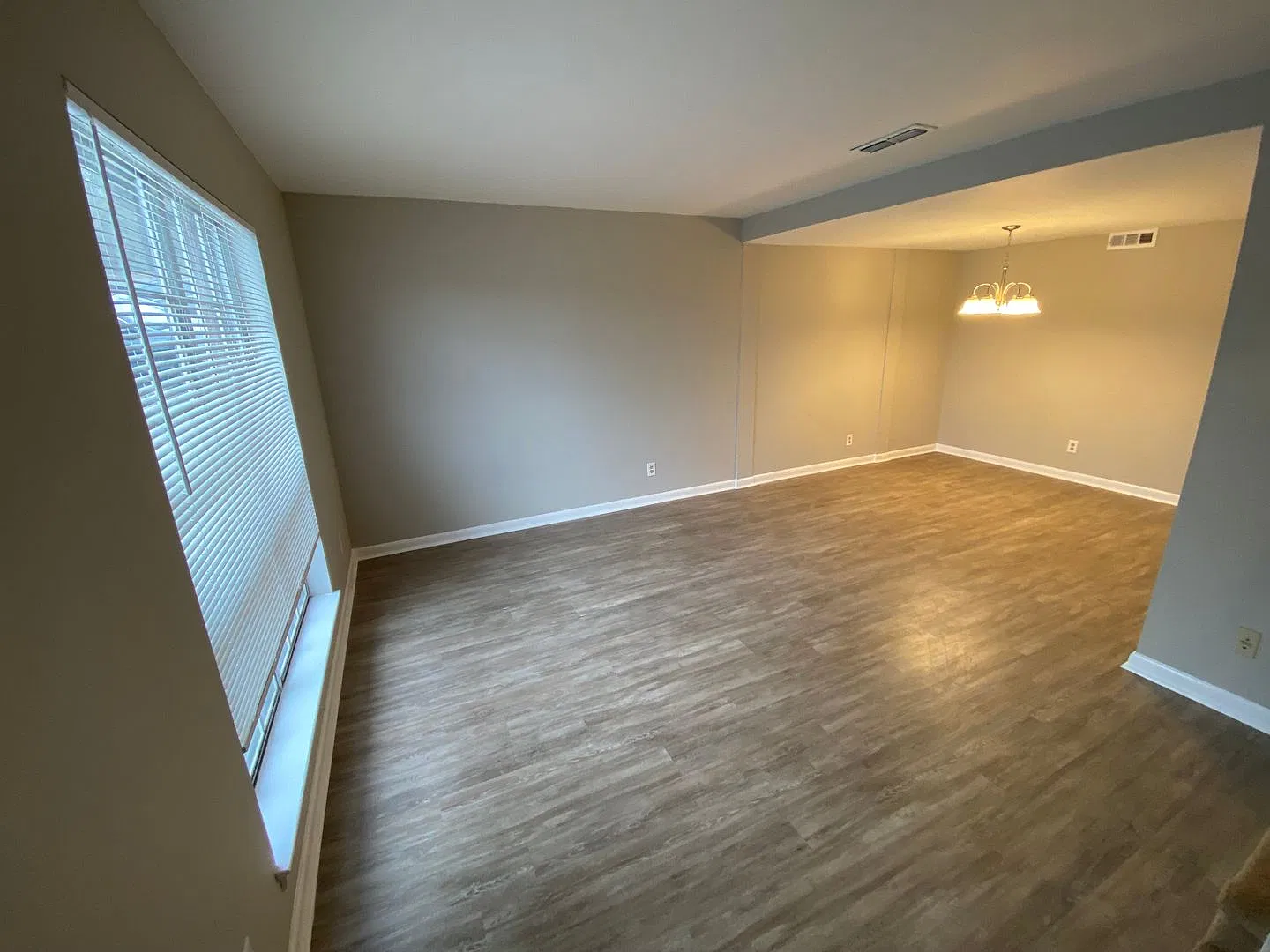 Newly Available Townhome! Housing Vouchers Accepted! — Photo 2