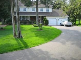 43 Dennison Rdg, Wethersfield, CT 06109