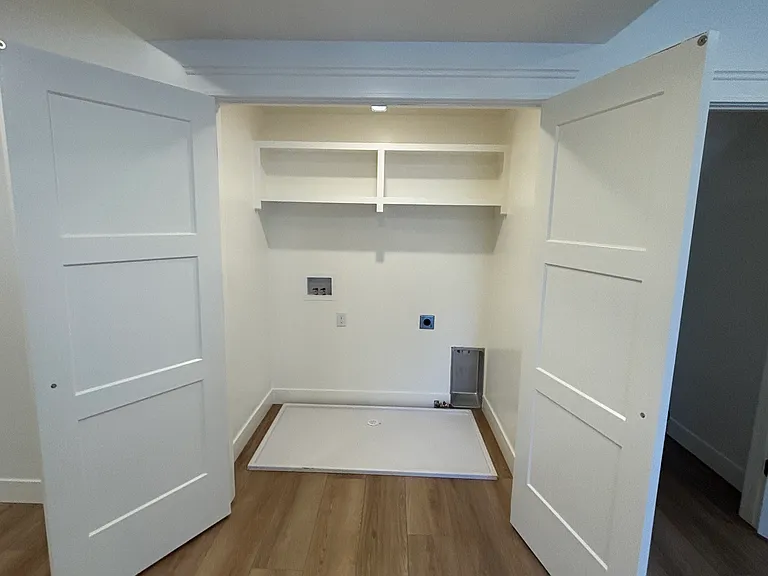 71 N 145 W — Photo 14