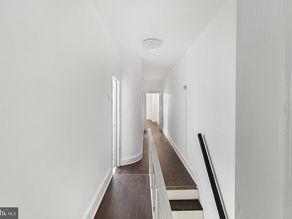 2nd image of 3053 Richmond St Floor 2