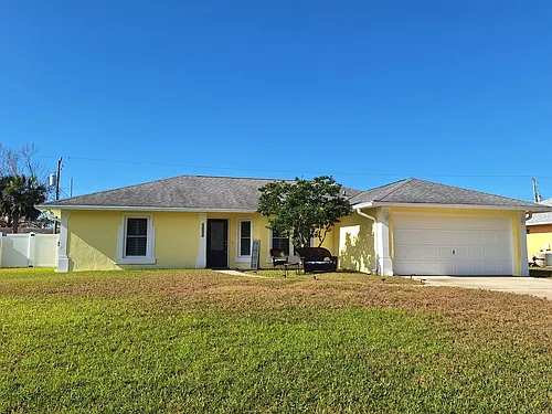 3208 Royal Palm Dr Photo 1