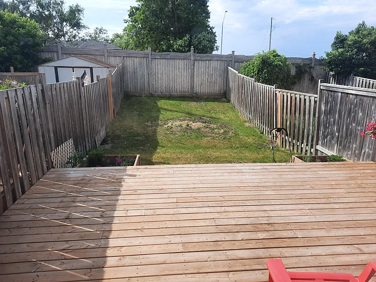 59 Courtney Cres — Photo 25