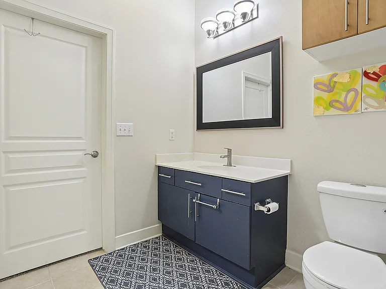 7707 Bluebonnet Blvd #321 — Photo 2