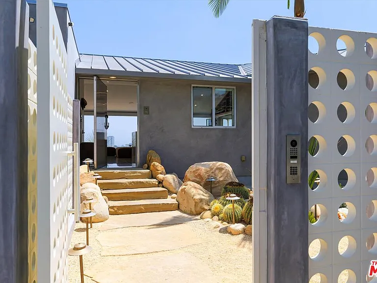 11001 Wrightwood Pl — Photo 3