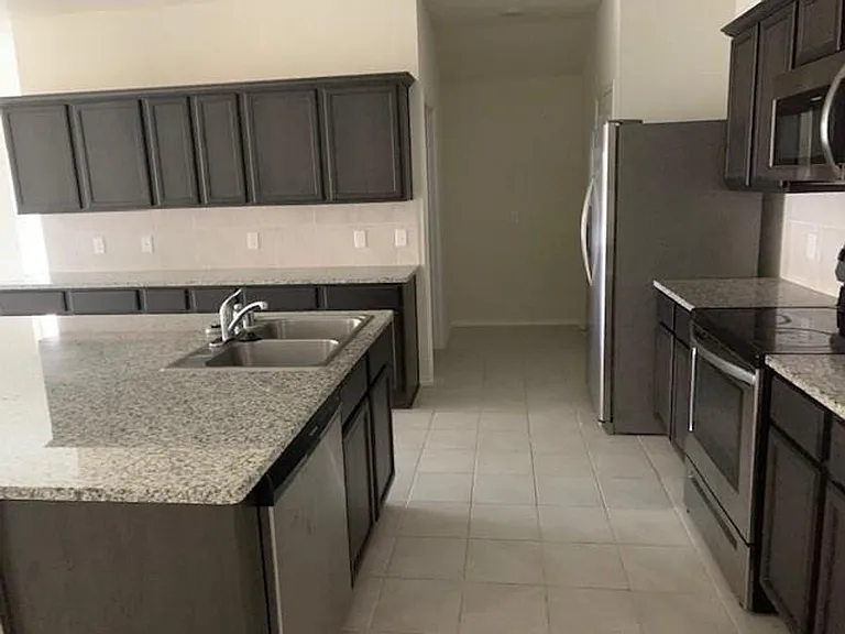 814 Rustic Meadows Trl — Photo 6