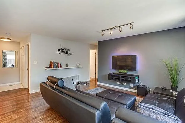5755 Bavarian Ct — Photo 4