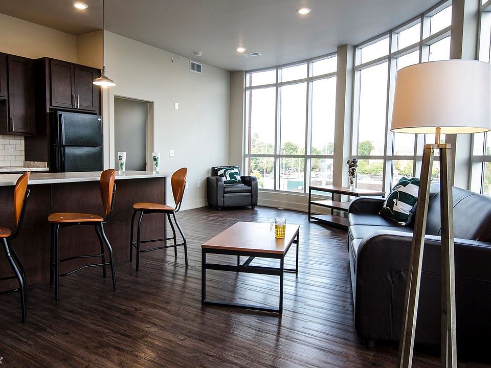 300 Grand Apartments (1)_O19