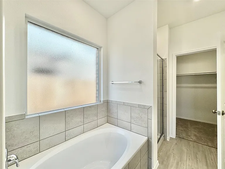 1316 Acorn Oak Dr — Photo 29
