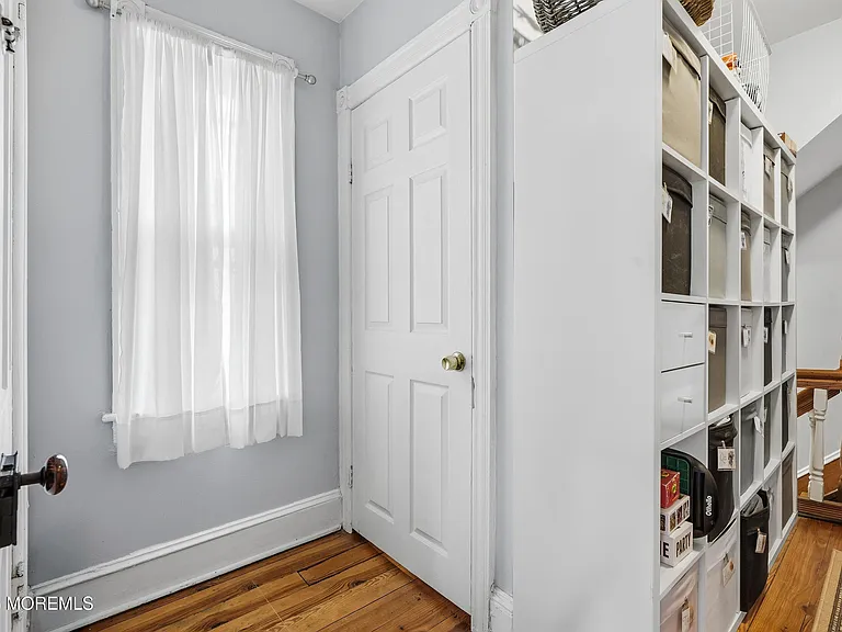 49 Franklin Ave — Photo 46