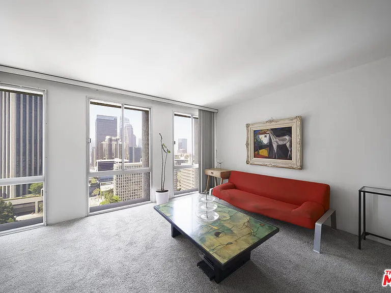 800 W 1st St #1807 — Photo 9