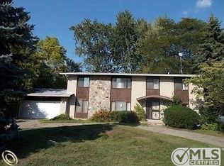 24648 Lafayette Cir, Southfield, MI 48075