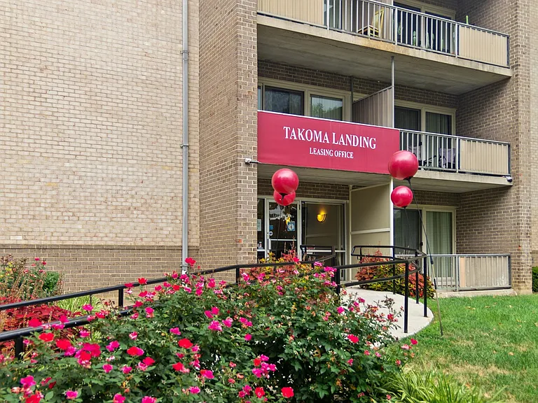 Takoma Landing — Photo 12
