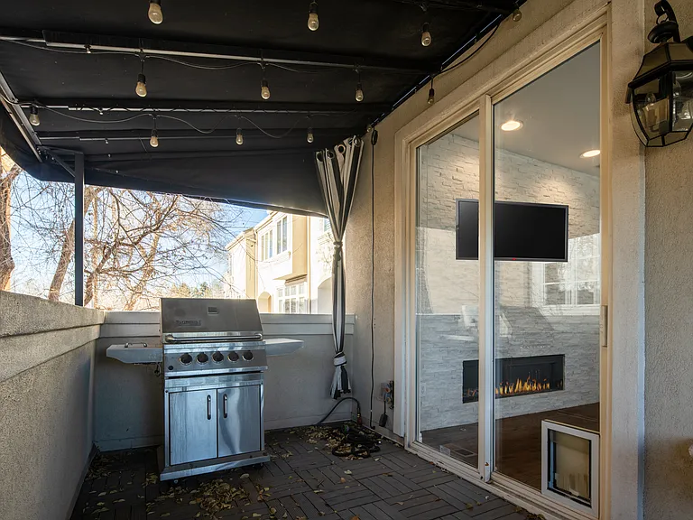 335 N Josephine St #A — Photo 22
