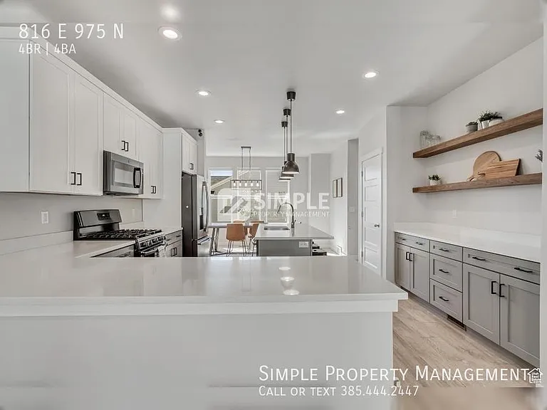 816 E 975 N — Photo 14