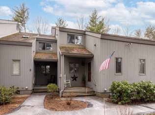 3 Brookside Dr, Stratham, NH 03885