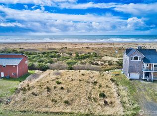 132 Dunes Ln, Ocean Shores, WA 98569
