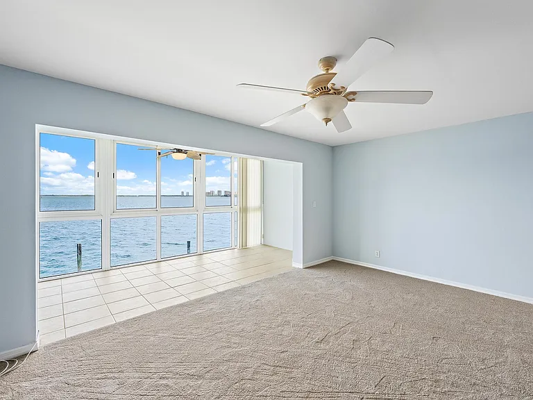 400 Wilma Cir #206 — Photo 2