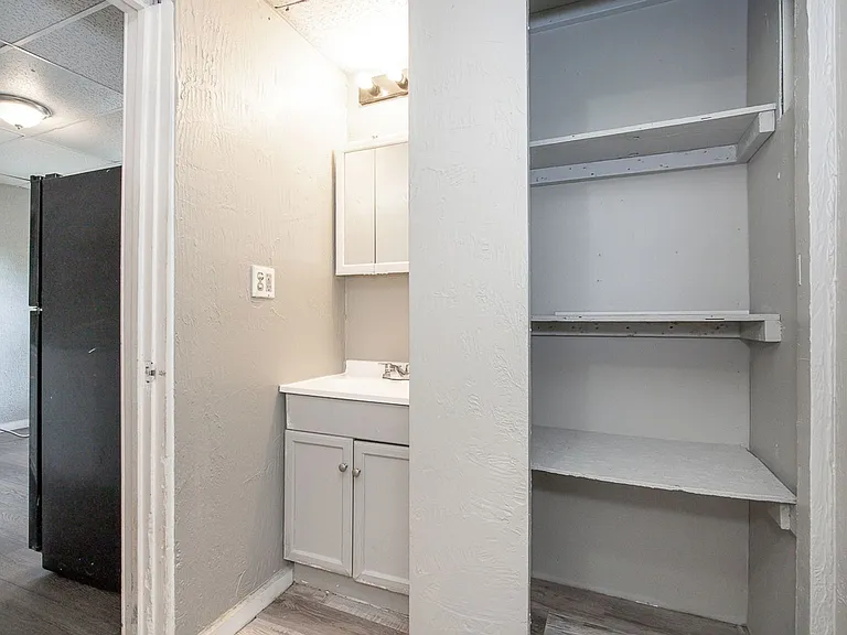 7411 Brinsmade Ave — Photo 13