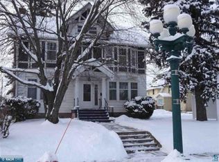 1011 S 5th Ave, Virginia, MN 55792