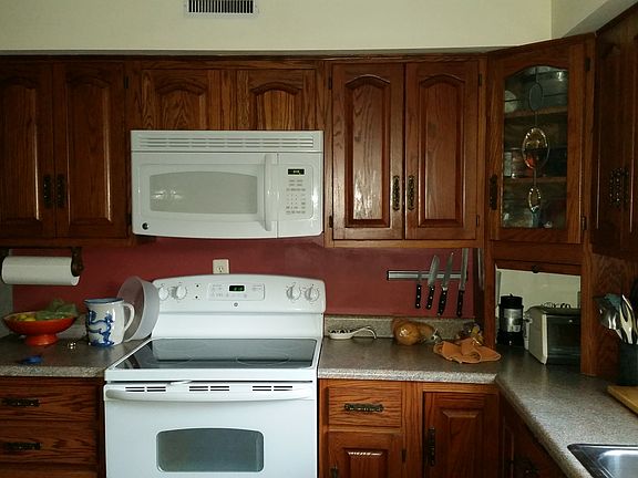 3rd image of 7703 Sunbury Ln