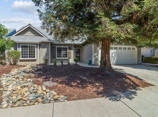 2152 E Saint Andrew Dr, Fresno, CA