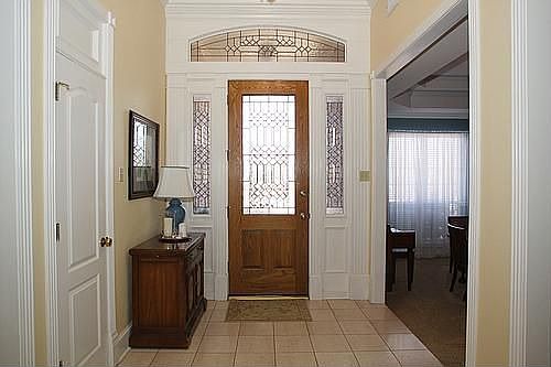 2nd image of 500 Canyon Oaks Dr