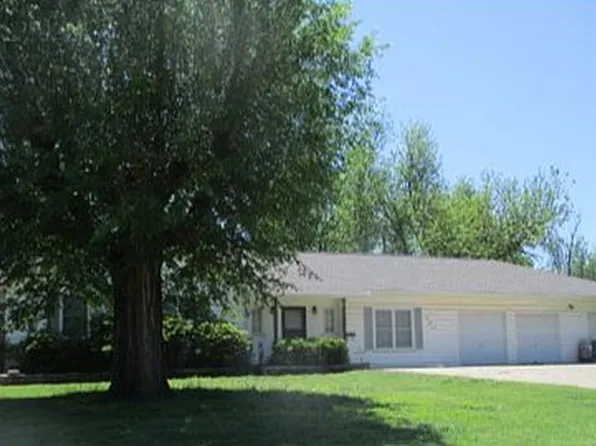 5830 NW 57th St, Warr Acres, OK 73122
