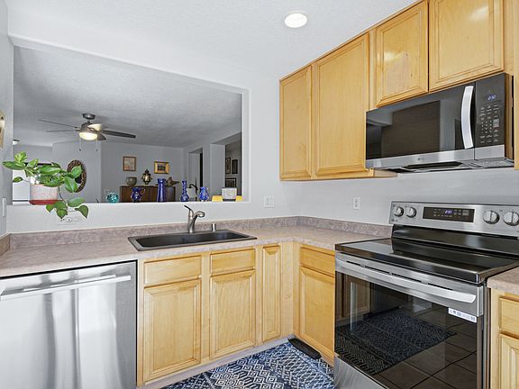 5th image of 3317 Marino Dr SE