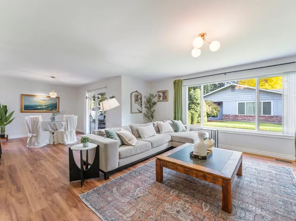 3408 NE Oaks Ln, Vancouver, WA 98662