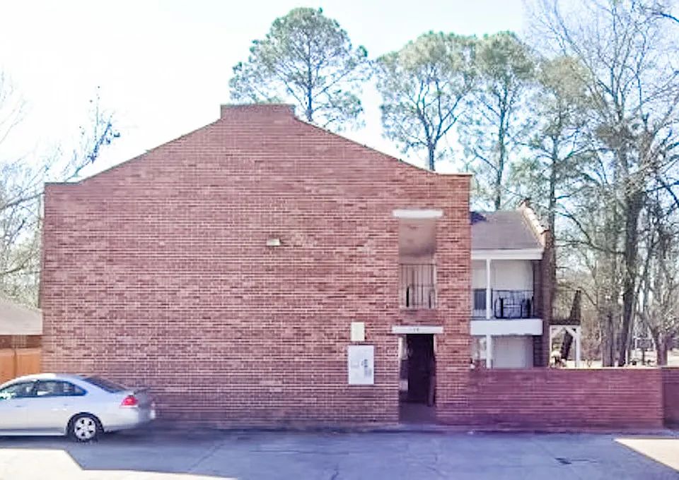 2nd image of 1155 Jim Taylor Dr APT 2