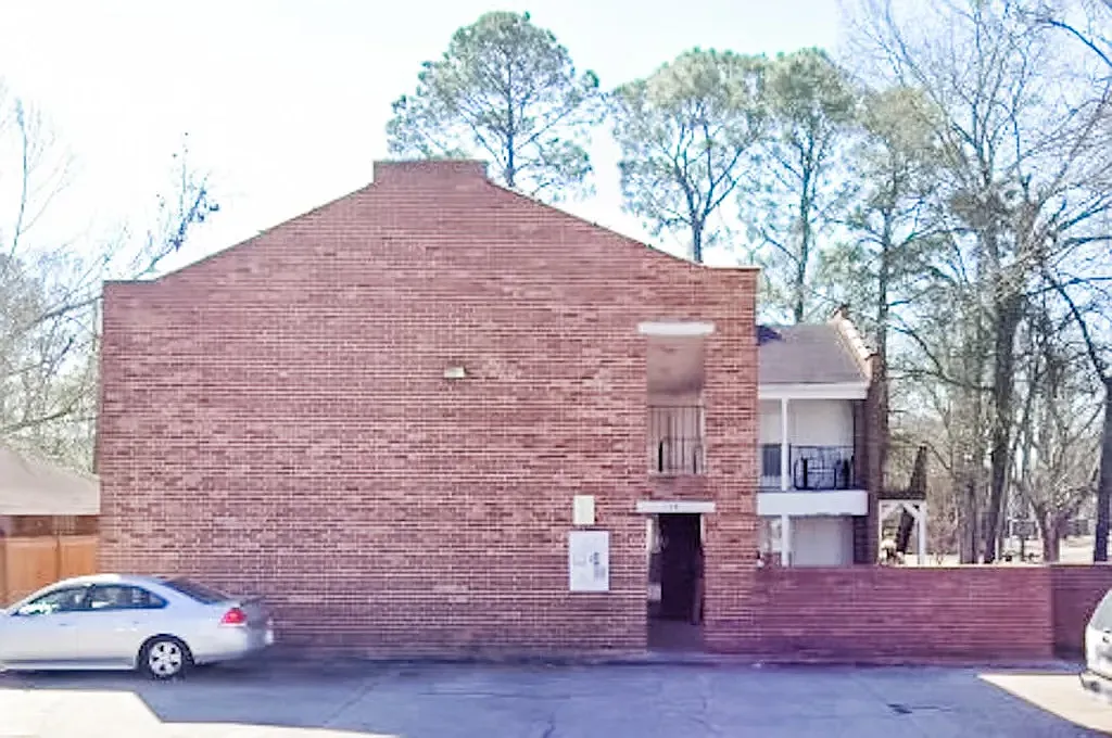 Building Photo - 1155 Jim Taylor Dr #2