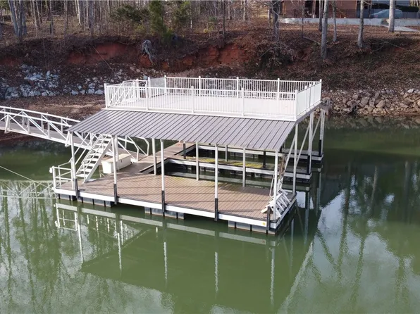 301 Riverbend Rd, Fair Play, SC 29643