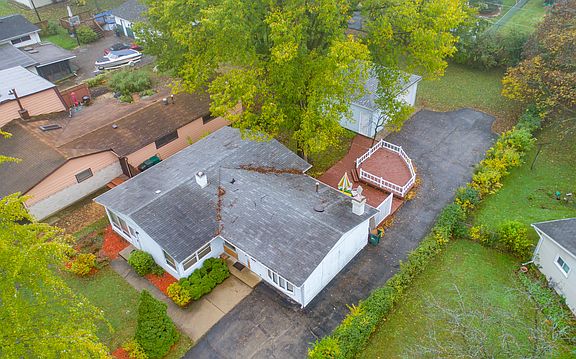 2nd image of 36232 N Grandwood Dr
