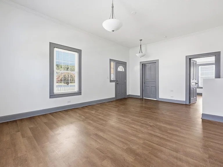 204 E H St — Photo 6