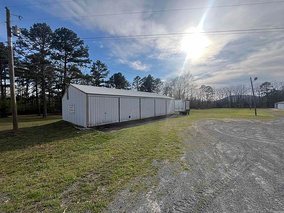 4th image of 989 Mill Creek Rd