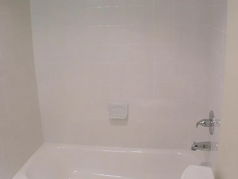 426 6th St NE #3 — Photo 6