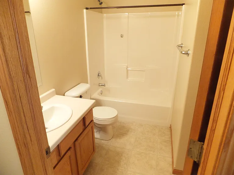 8430 Sage Dr — Photo 9