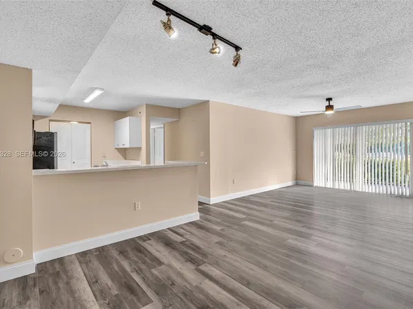 3854 Lyons Rd APT 111-5, Coconut Creek, FL 33073
