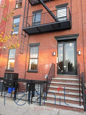 Rented by Rennit Inc. | media 37