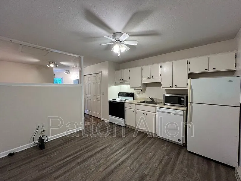 145 Citadel Dr #149C