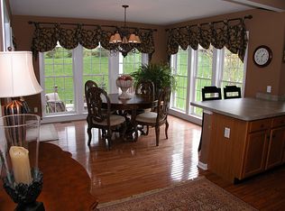 206 Bayberry Dr, Chester Springs, PA 19425