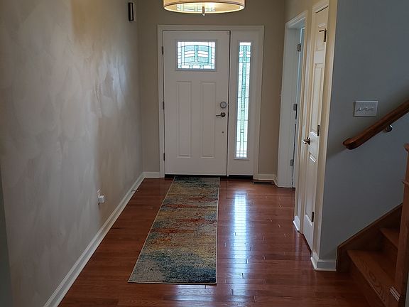 Wide entryway 
